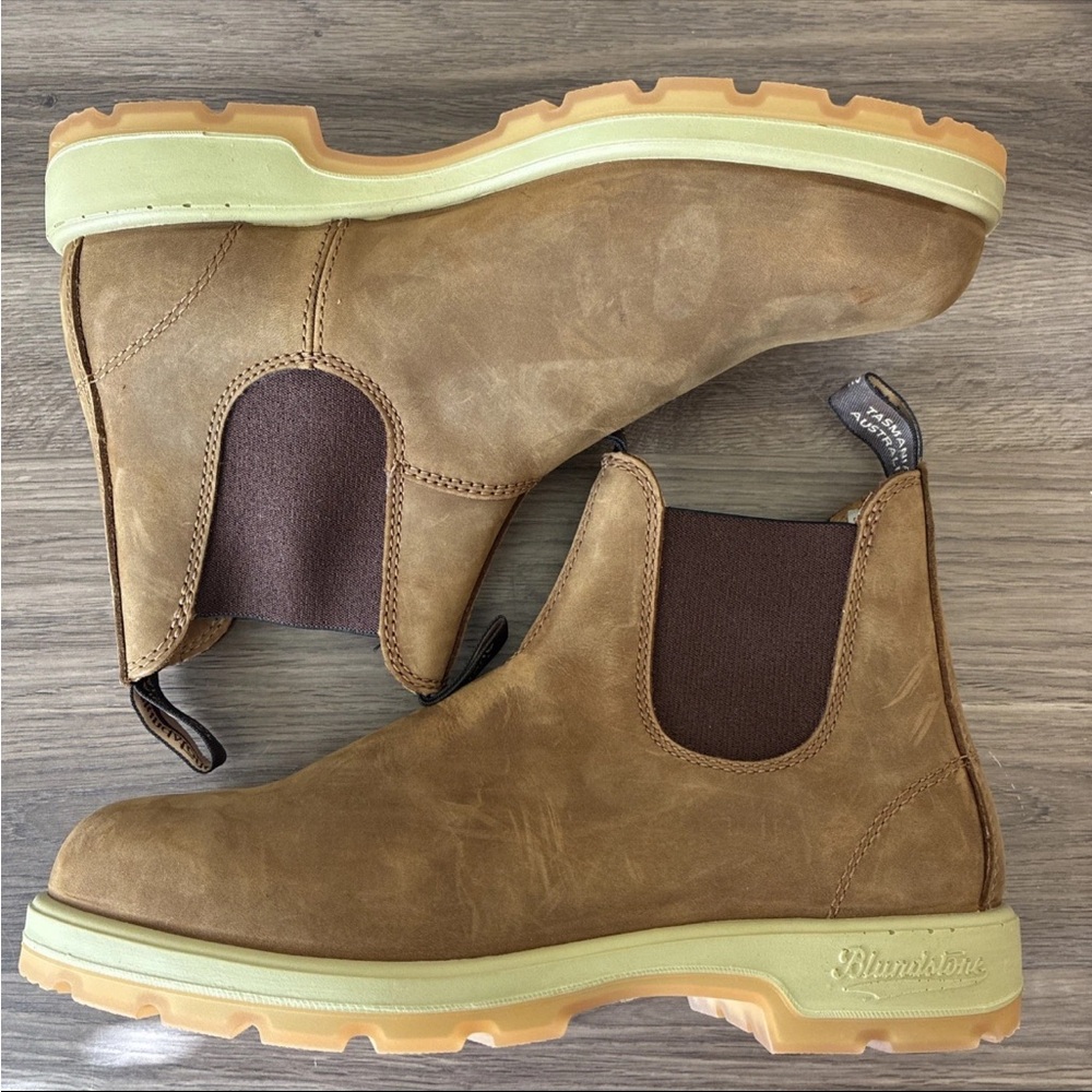 Blundstone Tan Leather Chelsea Boots